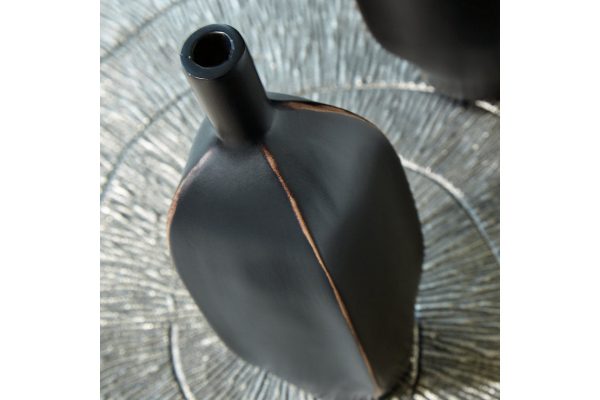 Rhaveney Black Vase Online now